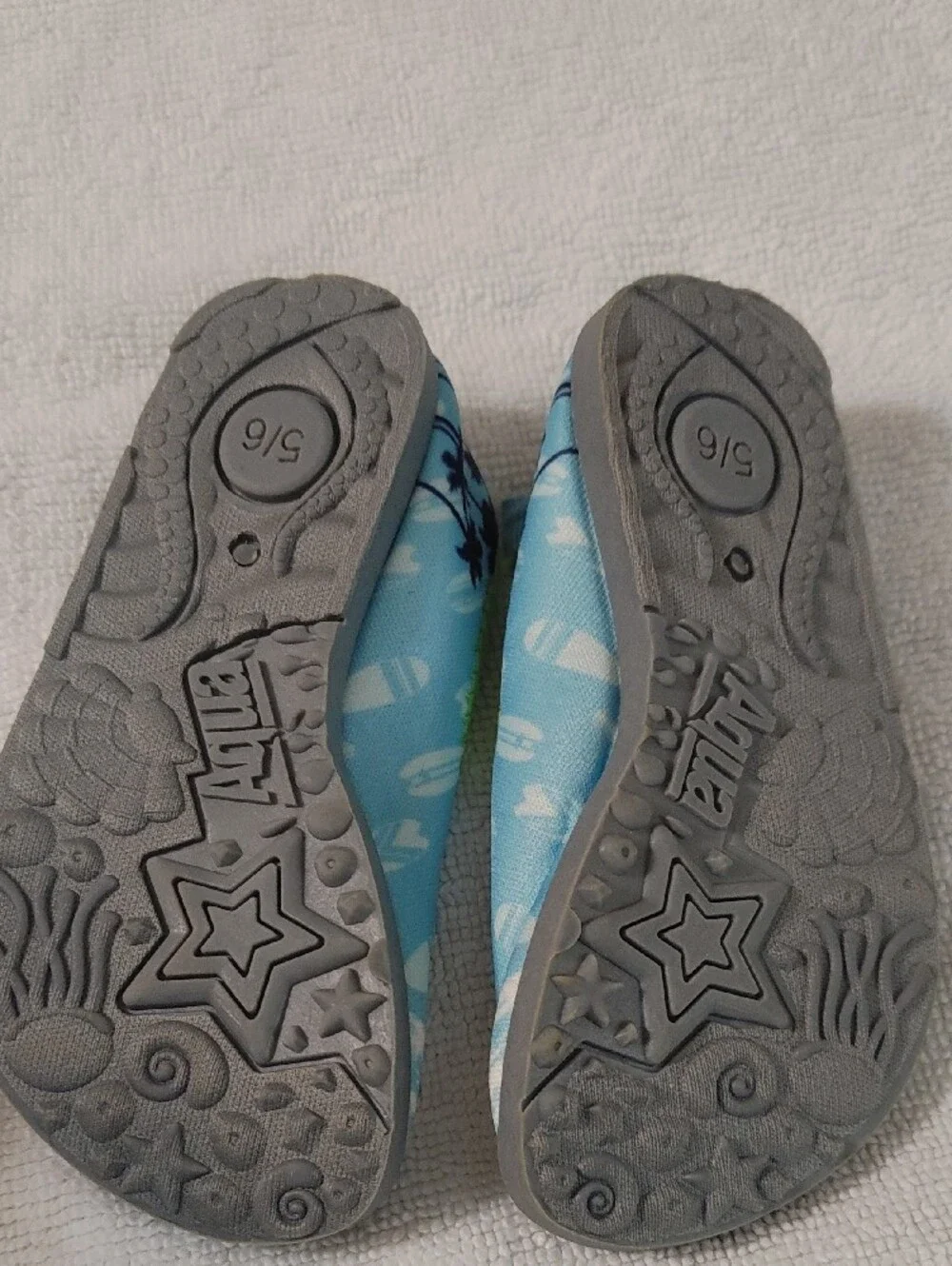 Agua Sun Smart Kids Blue Surf-Print Water Shoes